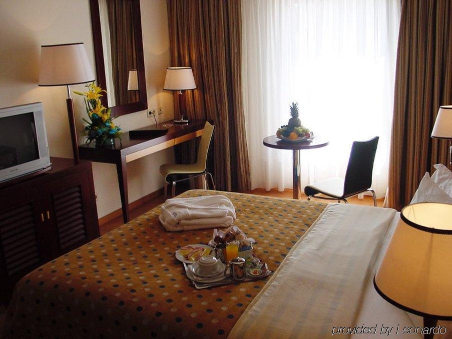 วีไอพี เอ็กเซกคิวทีฟ ซานตาอีเรีย โฮเต็ล Hotel ซังตาอิเรีย ดาซอยา ภายนอก รูปภาพ