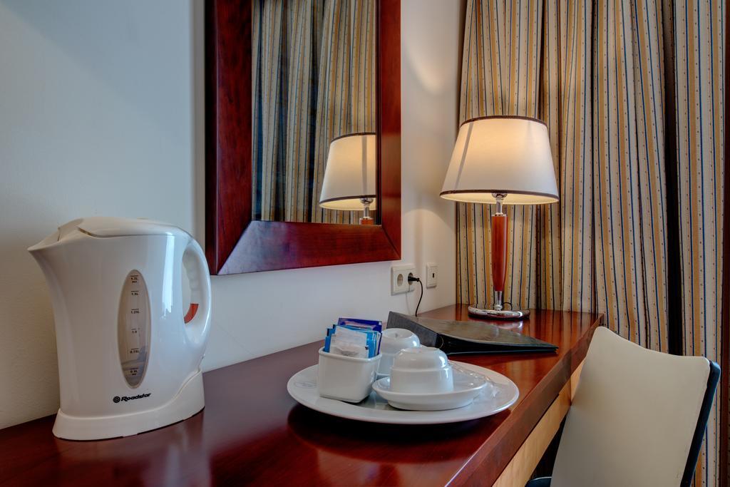 วีไอพี เอ็กเซกคิวทีฟ ซานตาอีเรีย โฮเต็ล Hotel ซังตาอิเรีย ดาซอยา ภายนอก รูปภาพ