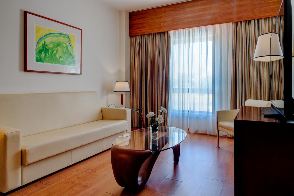 วีไอพี เอ็กเซกคิวทีฟ ซานตาอีเรีย โฮเต็ล Hotel ซังตาอิเรีย ดาซอยา ภายนอก รูปภาพ